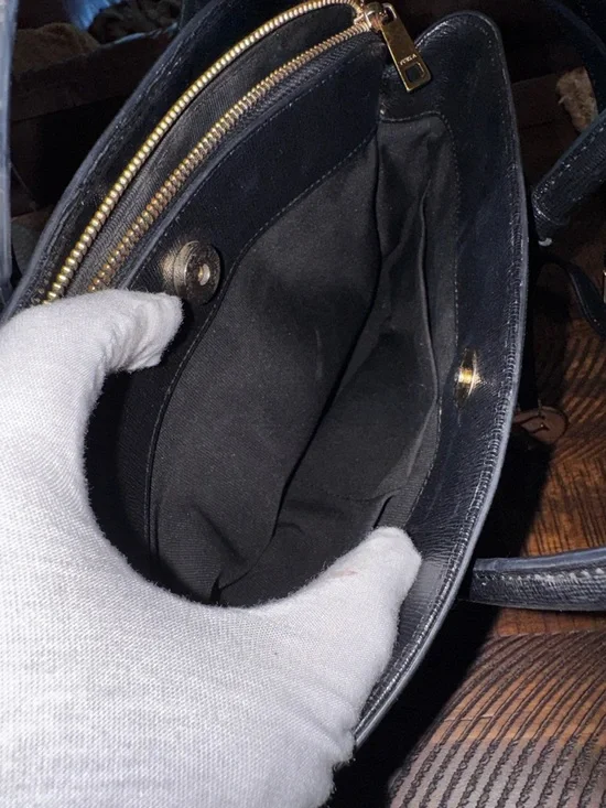 Furla Tessa Satchel handbag, a structured leather tote featuring gold hardware - Picture 10 of 16